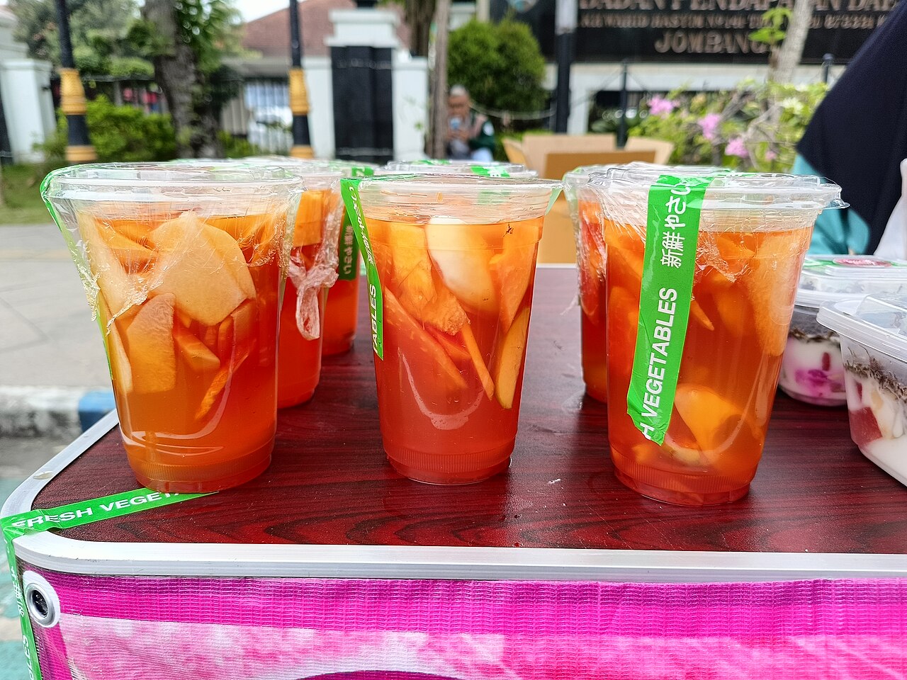 Asinan kiamboy kuah delima