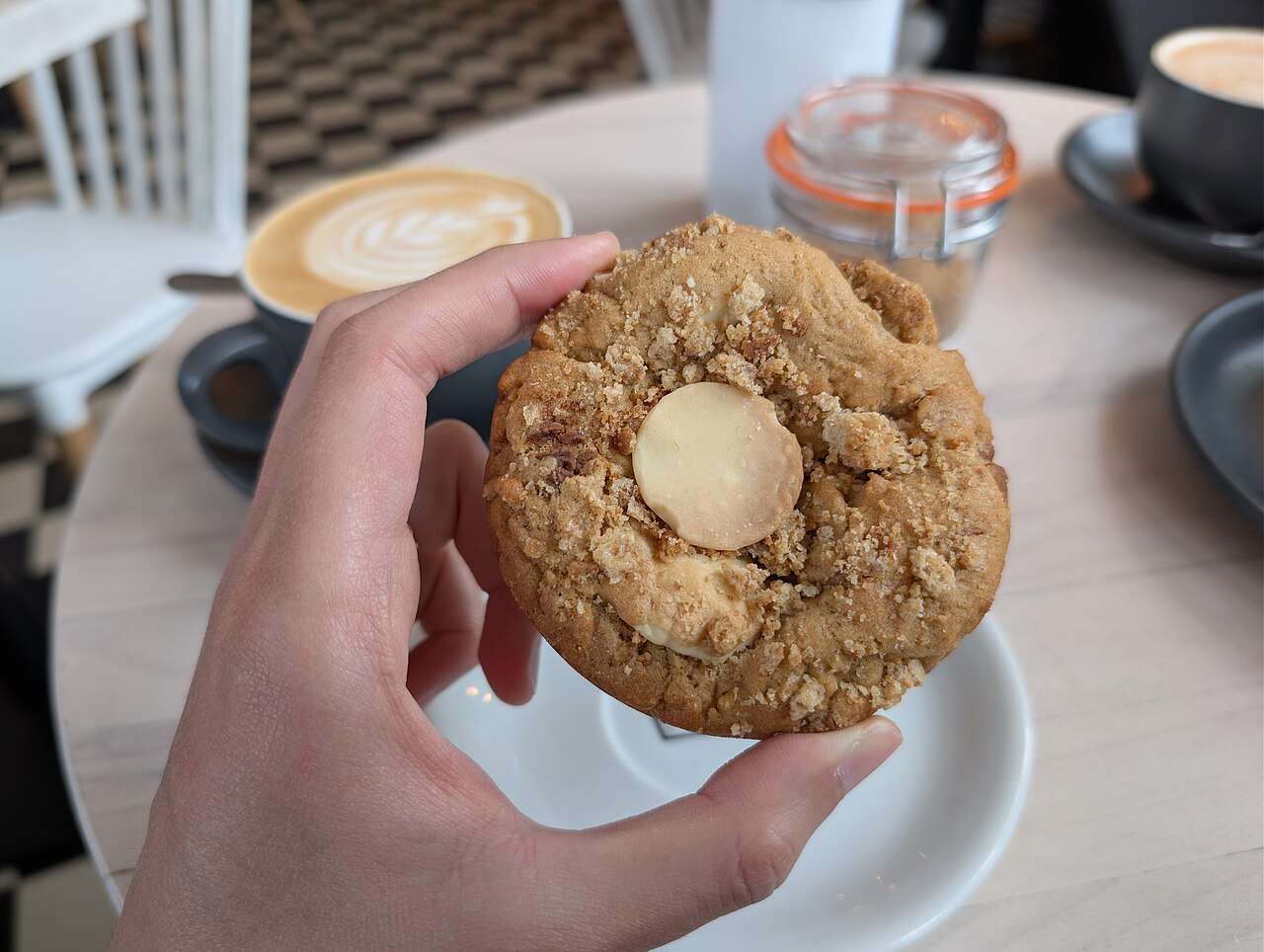 Classic Cookies w/ Chocolate