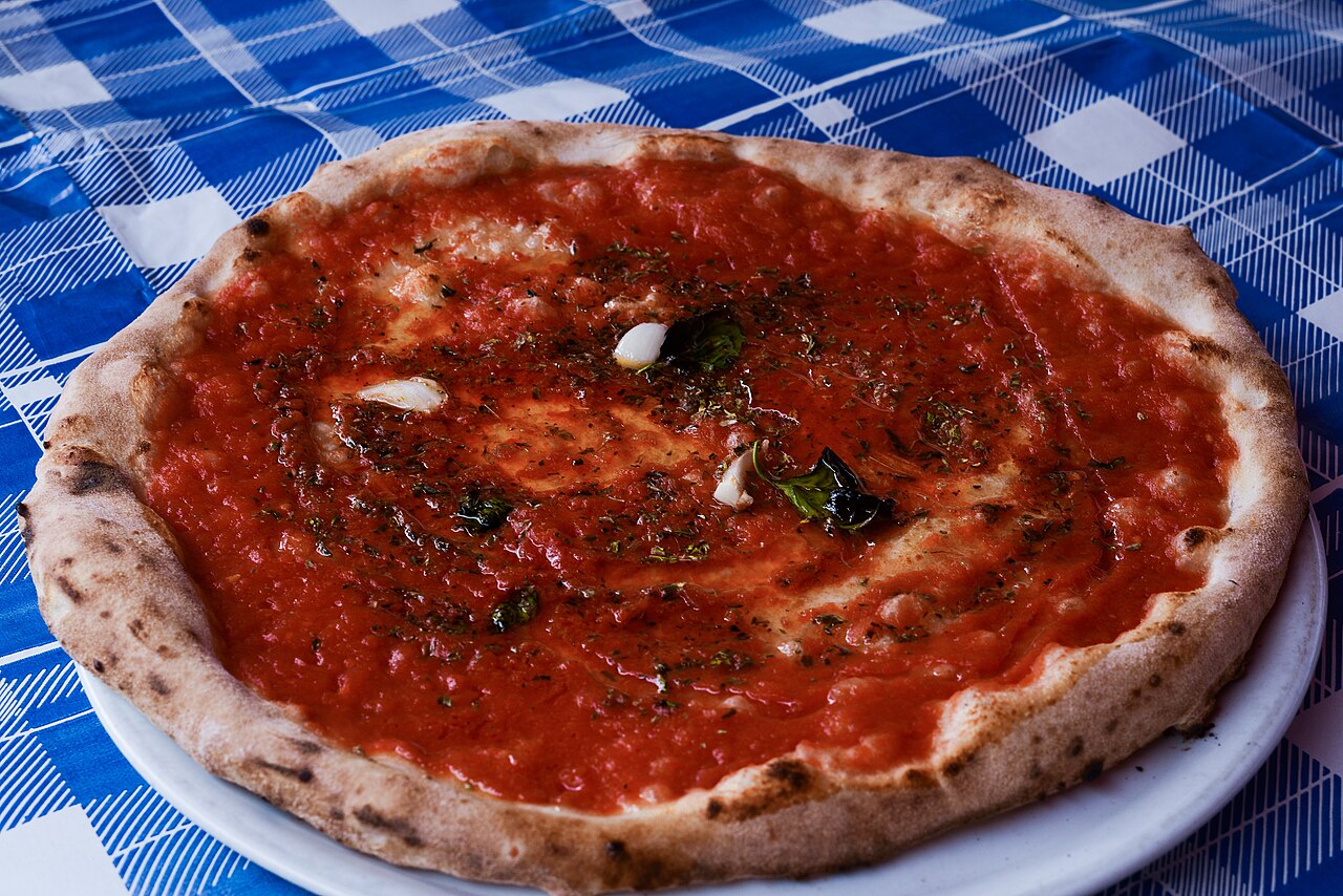 Garlic pizza