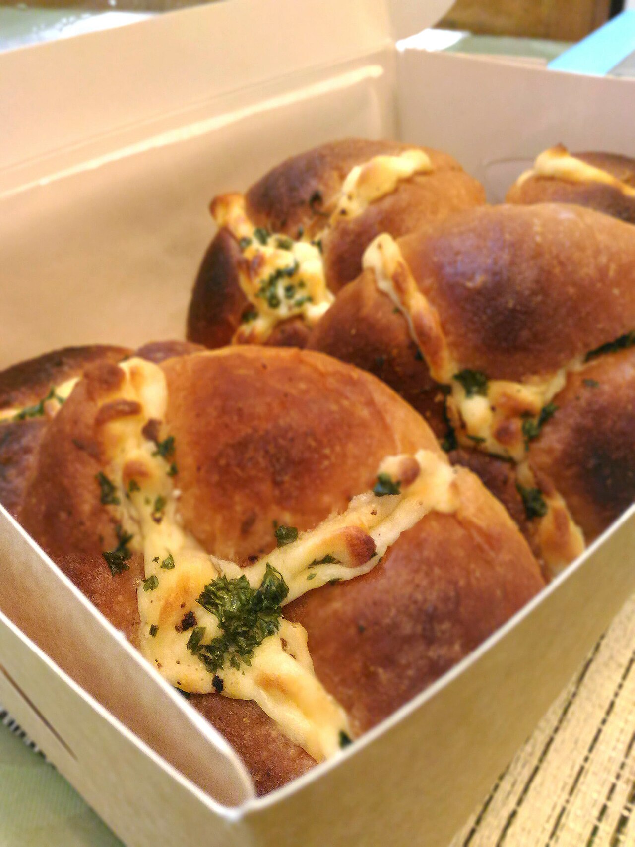 Korean Garlic Cheese Bread