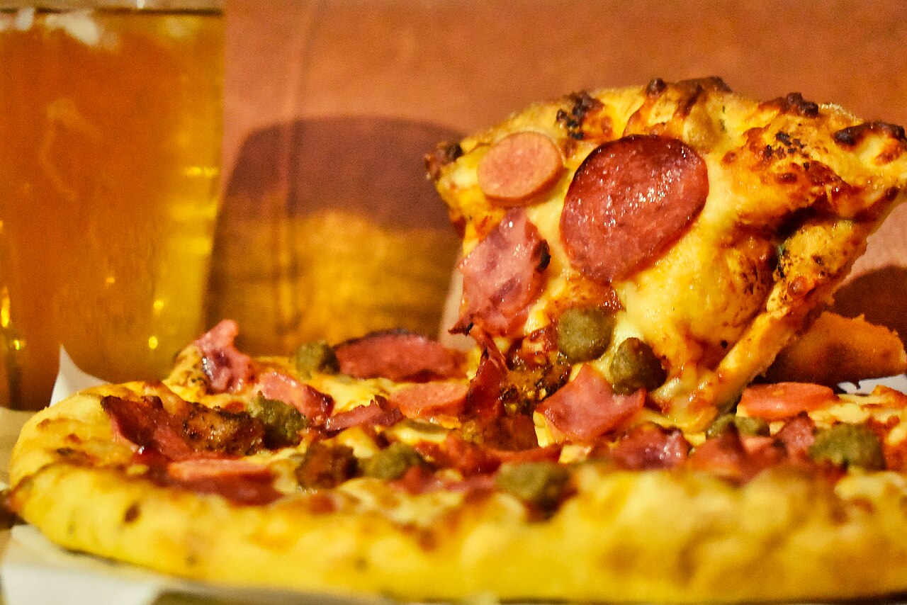 Pizza besar